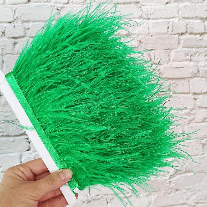 Перья зелёные, страусиные, длина пера 8-10 см, PS007,  цвет ярко-зелёный, нарезаем от 1 м