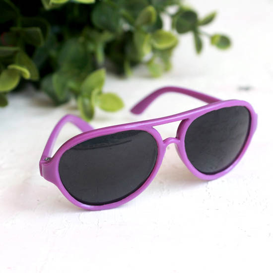 Кукольный аксессуар - очки солнцезащитные, фиолетовые 8 см.