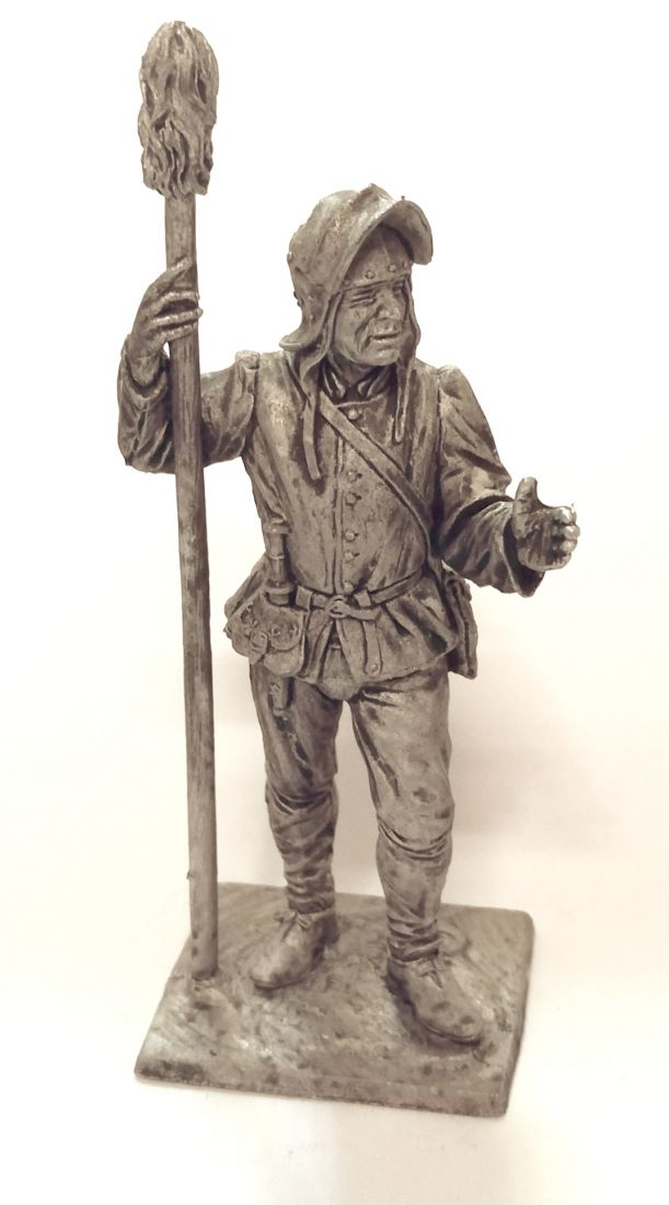 Фигурка Артиллерист с банником. Зап. Европа, 15 век олово