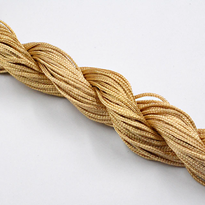 фото Шнур нейлоновый плетеный 1 мм для изготовления браслетов и тд.бежевый FLT.1