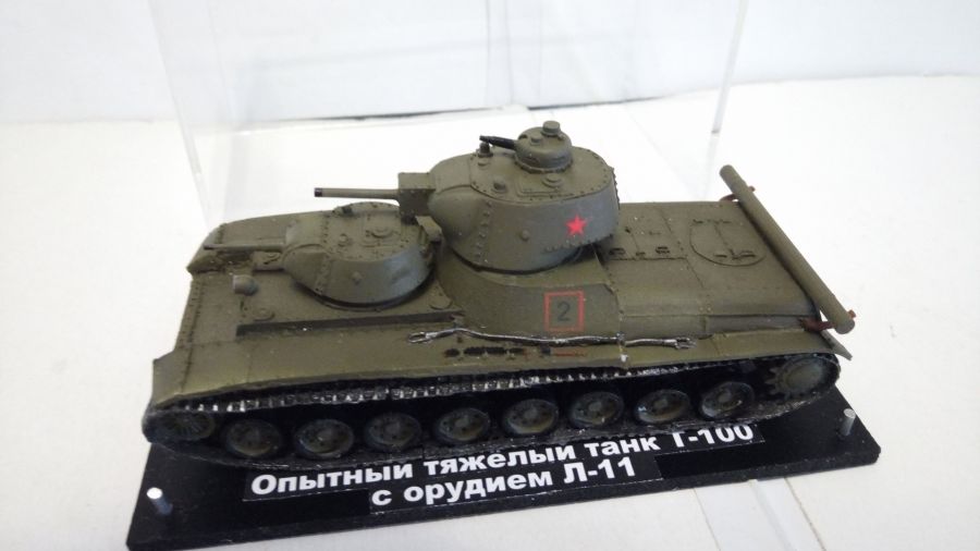 Советский опытный танк  Т-100 с орудием Л-11  (1/72)