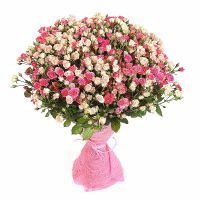 Букет из кустовых роз розовых оттенков