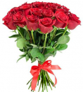 Букет из 25 красных коротких роз.