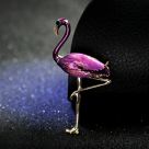 фото Брошь Фламинго металл с эмалью XZ84 пурпурный