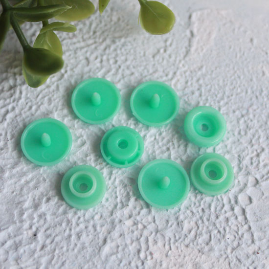 Кнопки пластиковые - мятные, 12 мм