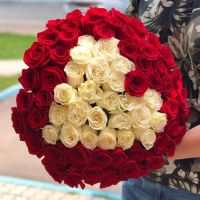 75 роз Эквадорская премиум в форме сердца