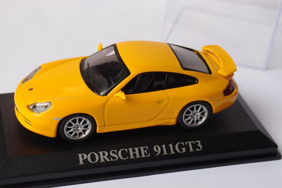 PORSCHE 911 GT3   (IXO-ALTAYA) 1/43