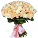 Букет из кремовых и белых роз (50, 60 см)