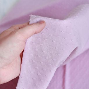 Ткань хлопковая с выработкой Шарики на пыльно-розовом 50х36 см.