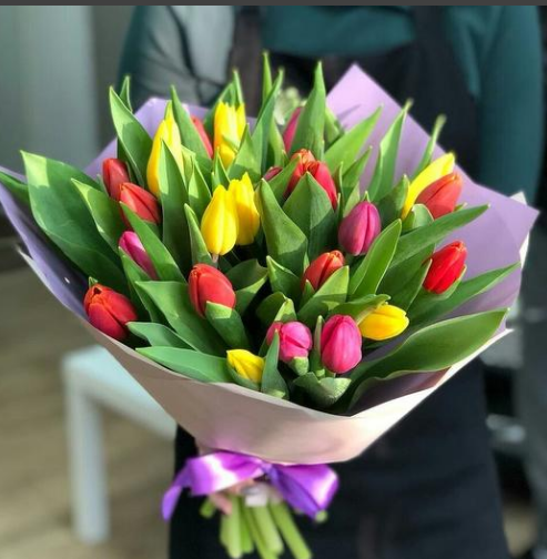 Букет из разноцветных тюльпанов (от 15шт)