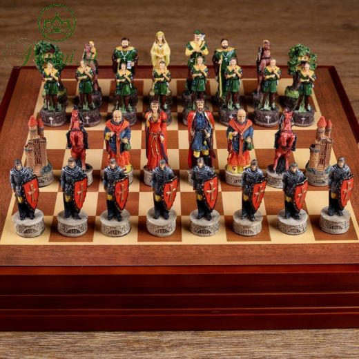 Шахматы сувенирные "Робин Гуд", h короля=8 см, h пешки=6 см, 36 х 36 см
