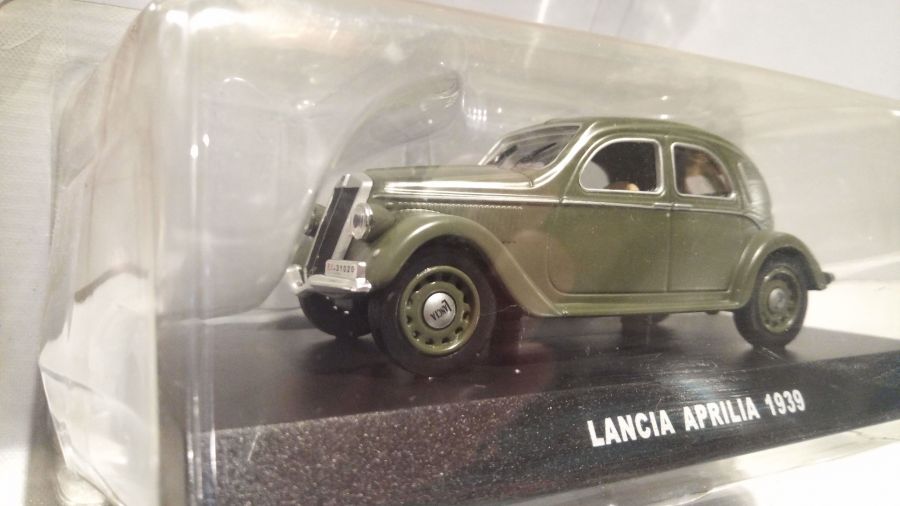 Итальянский военный автомобиль Lancia Aprilia 1939 (Deagostini)  1/43