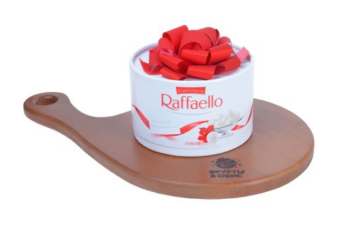 Конфеты Raffaello с цельным миндальным орехом в кокосовой обсыпке, 100г