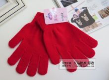 Детские зимние перчатки шерстяные красные