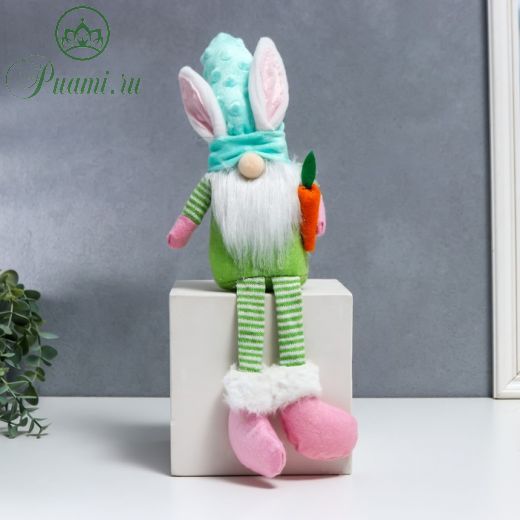 Кукла интерьерная "Гном в шапке с зайчьими ушами с морковью" длинные ножки зелёный 26х7х6 см