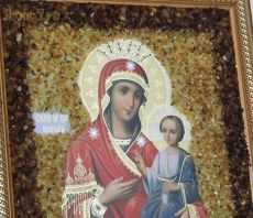 Иверская Икона Божией Матери с янтарем