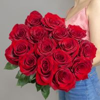 15 красных роз 70 см