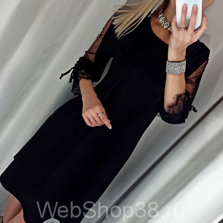 Черное платье трапеция с прозрачными рукавами и карманами