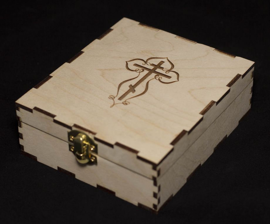 Коробка из дерева с замком на заказ