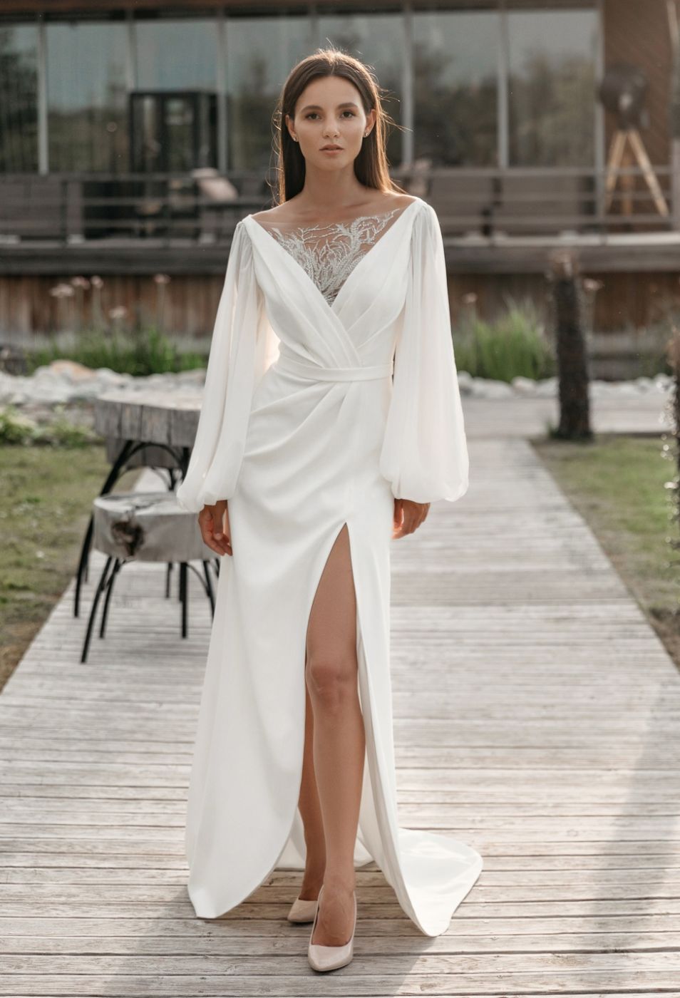 Изящное прямое свадебное платье с длинными рукавами Арт. 573