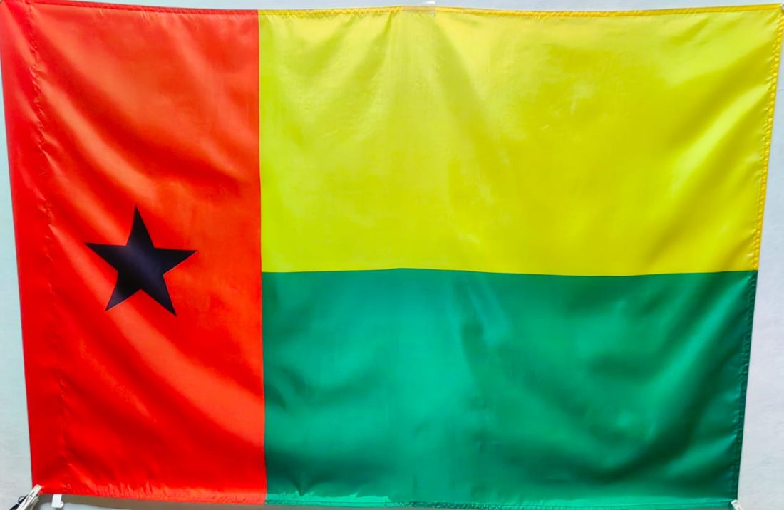 Флаг Гвинеи Бисау 135х90см.