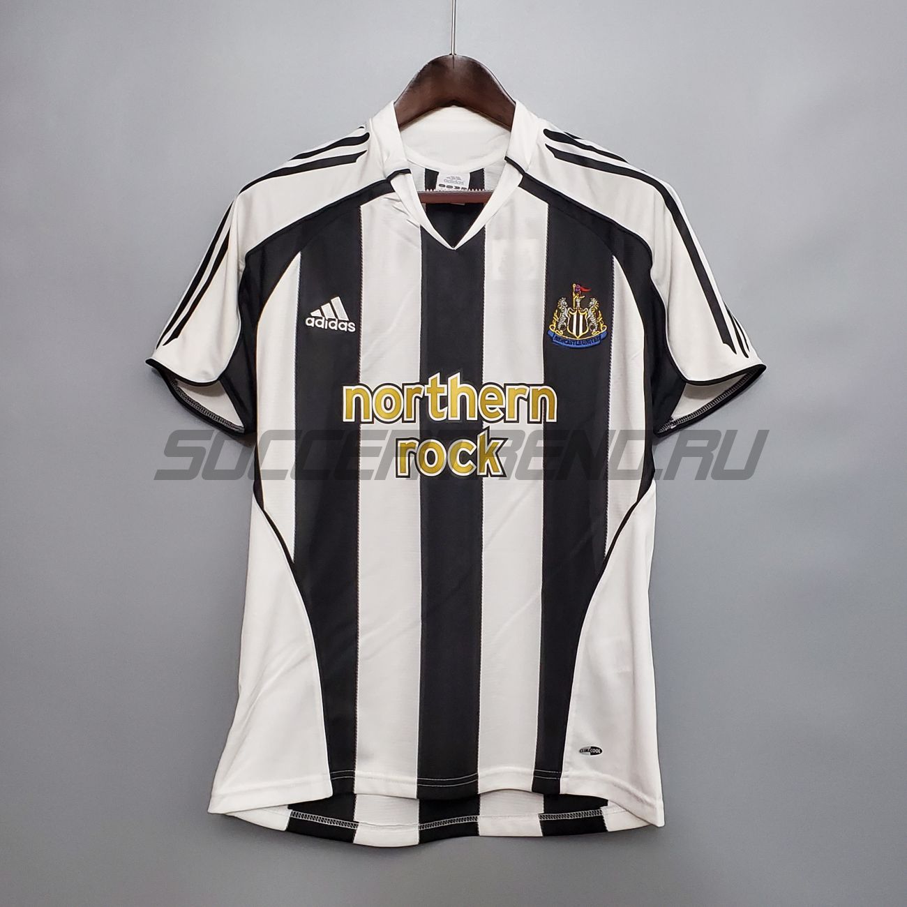 Домашняя форма Newcastle United 05/06