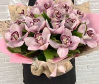 15 розовых орхидей