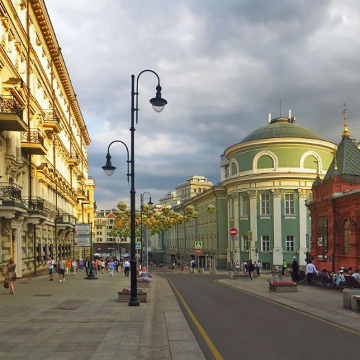 На московских изогнутых улочках, 1 день