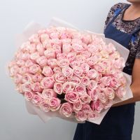 101 нежно-розовая роза 60см