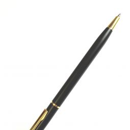 черные ручки с золотистыми деталями
