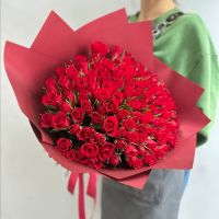 Розы Кения Акция красные 101 шт в упаковке