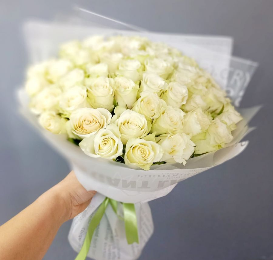 Белые розы 40 см