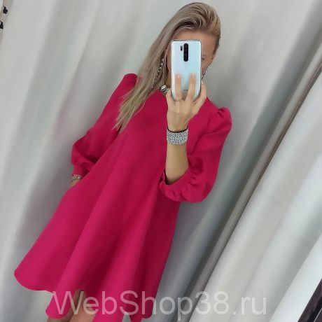 Ярко-розовое платье трапеция с карманами