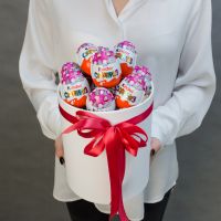 Коробка с шоколадными яйцами "Сладости для радости"