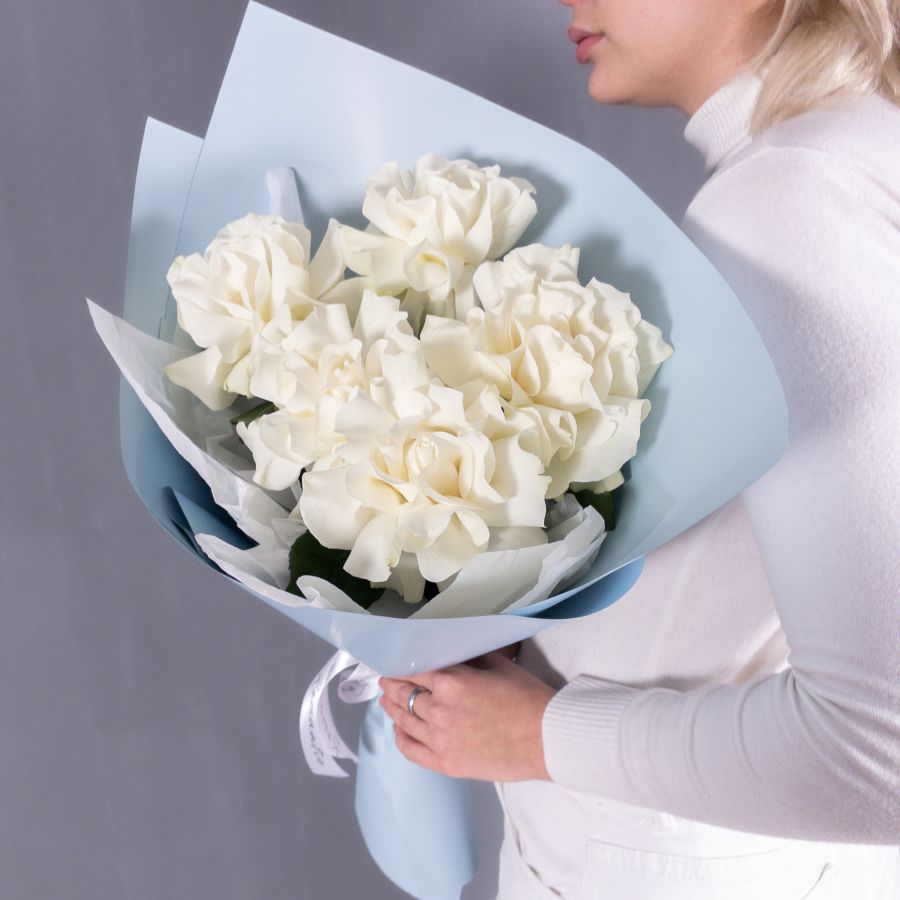 Белые французские розы Мондиаль