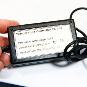 Терморегулятор розеточный Ringder TC-300 10A универсальный с функцией нагрева и охлаждения