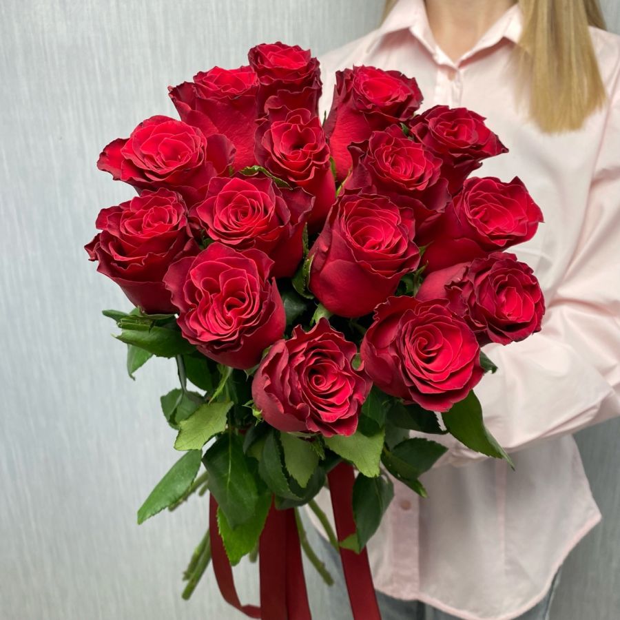 Красные розы 40 см. от 15 шт. (Количество на выбор) доставка в Ярославле | ВашБукет76