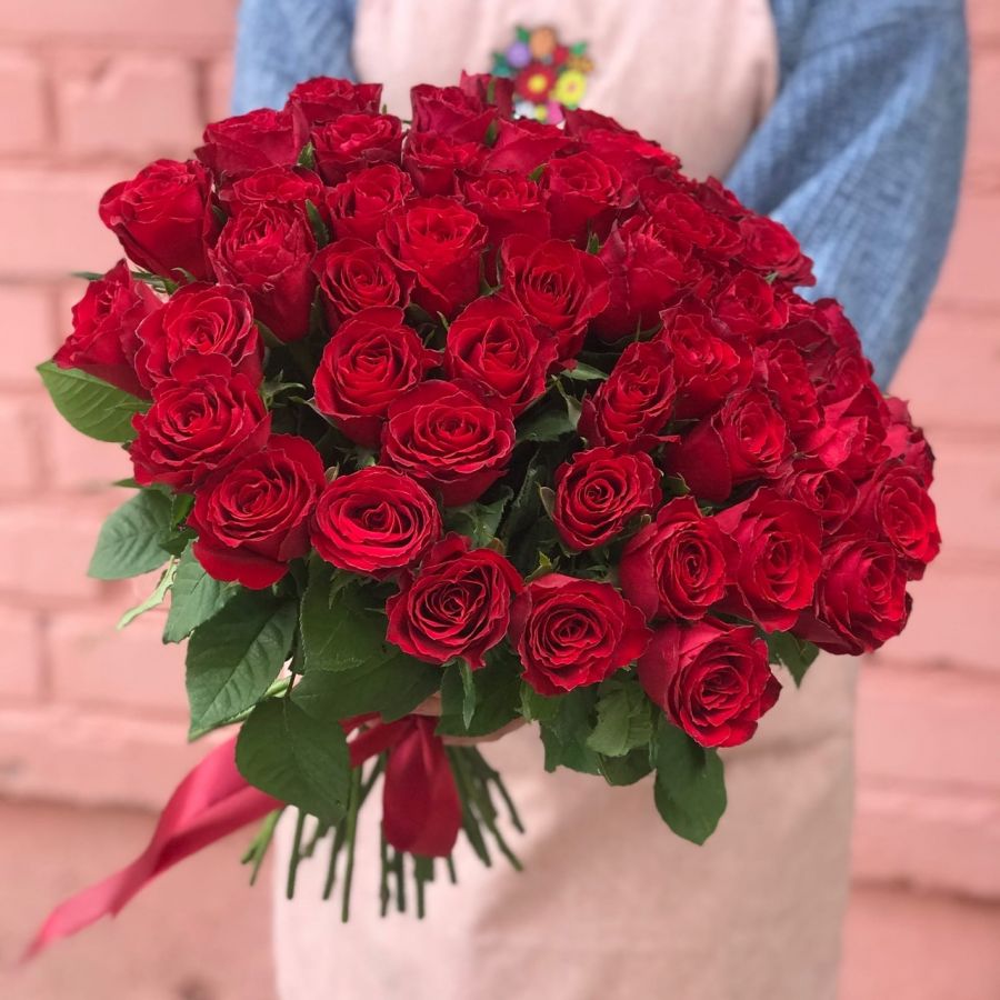 Красные  розы 40 см. от 15 шт. (Количество на выбор)