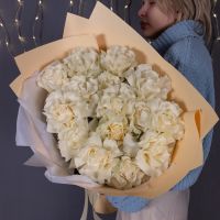 15 французских роз Мондиаль в нежной упаковке