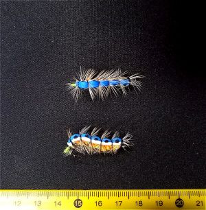 Набор мушек Гусеница голубая. (2 мушки в наборе)