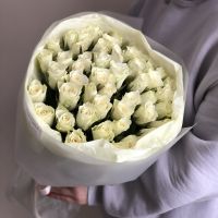 Акция! 51 кенийская роза белая в матовой упаковке