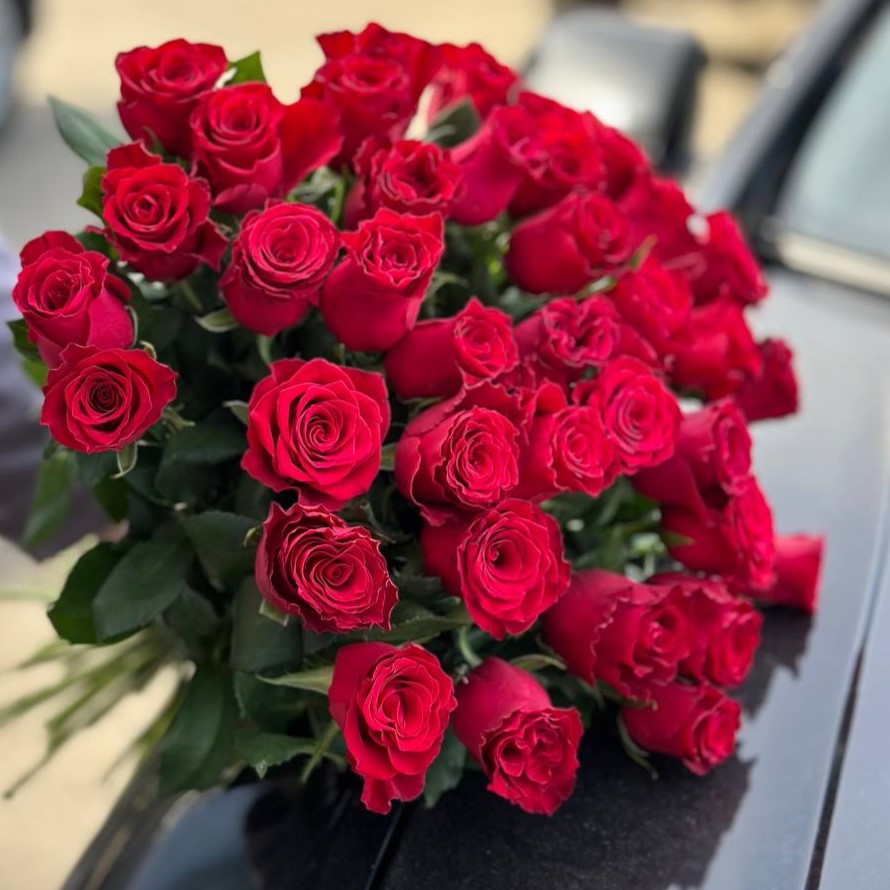 Букет из красной розы.Сорт Родос 50см (от 19 шт)