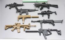 Набор сборных моделей пистолетов-пулеметов 8 штук масштаб 1:6