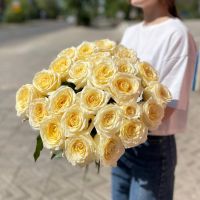 Пионовидные, желто-белые розы (от 11шт)