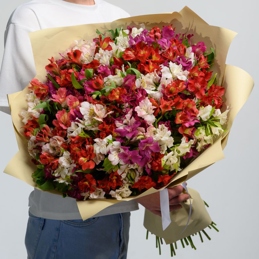 Доставка цветов в Астрахани | BRUTAL.BOUQUET