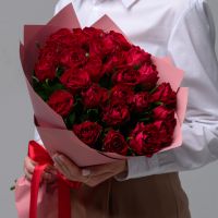 25 красных роз Кения 40 см