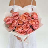 7 кустовых пионовидных роз Джульетта