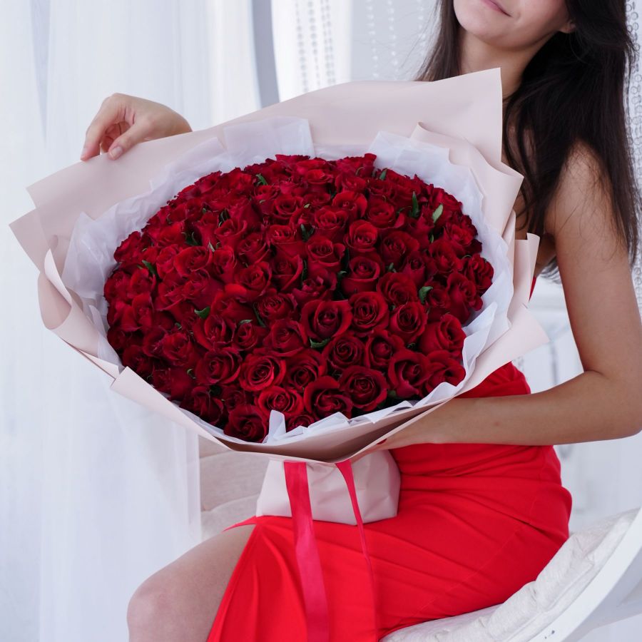 101 красная роза в упаковке (40см)